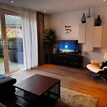 Modern 3 Bed 3 Bath House Near Greenwich