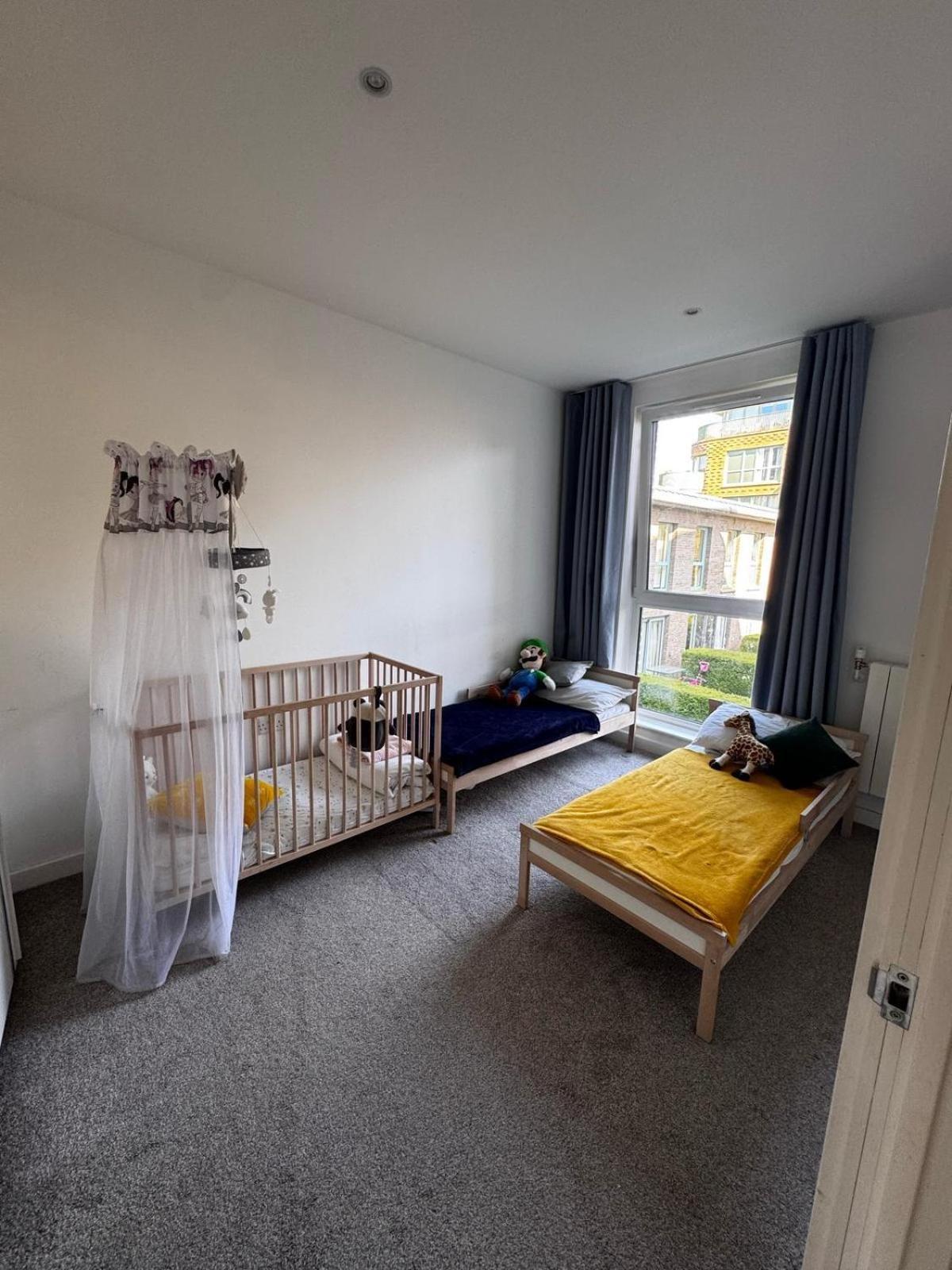 Modern 3 Bed 3 Bath House Near Greenwich *